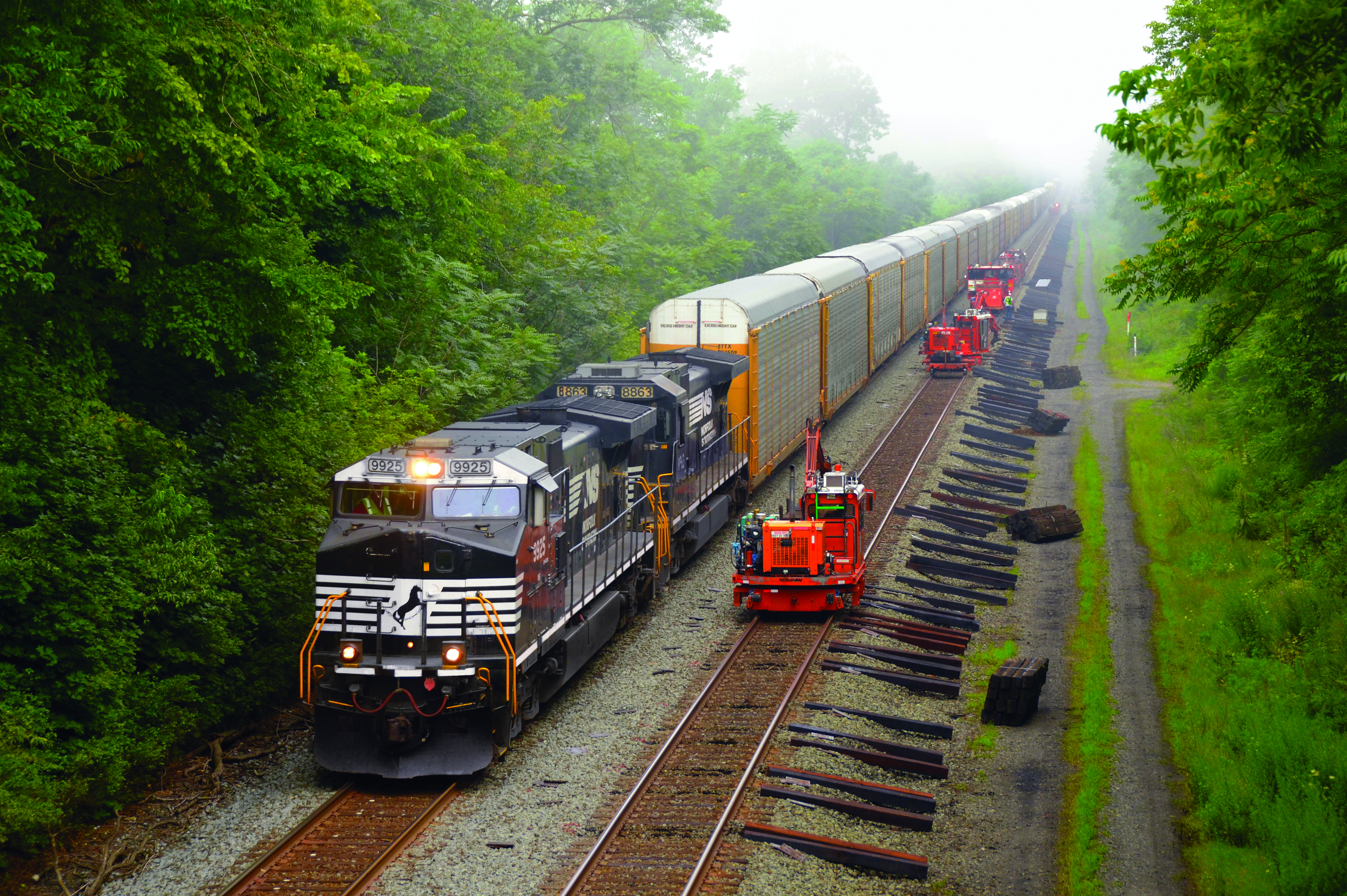 Norfolk Southern Automotive Train and Maintenance of Way Crew; Barree, Pennsylvania 